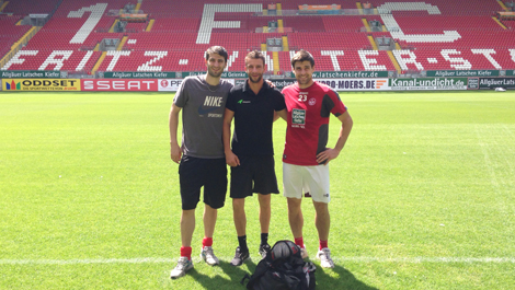 Ralf Ohrmann im Spezialtraining mit Profis vom 1. FC Kaiserslautern